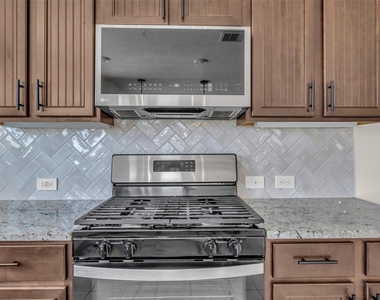 21278 Harbor Shore Drive - Photo Thumbnail 9