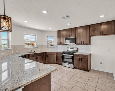 21278 Harbor Shore Drive - Photo Thumbnail 6