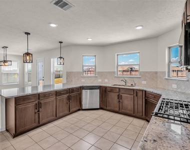 21278 Harbor Shore Drive - Photo Thumbnail 5