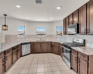 21278 Harbor Shore Drive - Photo Thumbnail 4