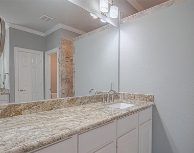 38 Islewood Boulevard - Photo Thumbnail 38