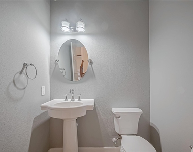 38 Islewood Boulevard - Photo Thumbnail 22