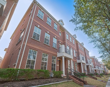 38 Islewood Boulevard - Photo Thumbnail 2