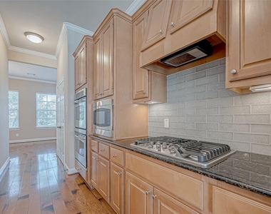 38 Islewood Boulevard - Photo Thumbnail 16