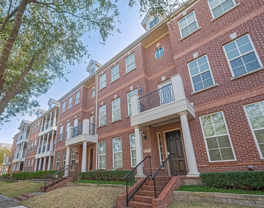 38 Islewood Boulevard - Photo Thumbnail 3