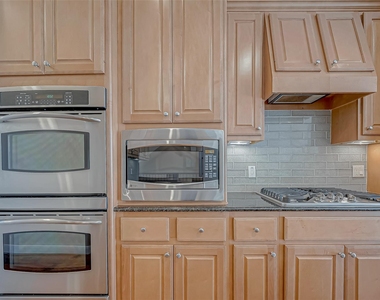 38 Islewood Boulevard - Photo Thumbnail 17