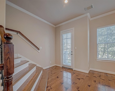 38 Islewood Boulevard - Photo Thumbnail 5