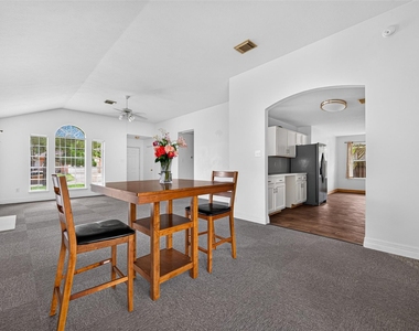 15502 Prairie Oaks Drive - Photo Thumbnail 9