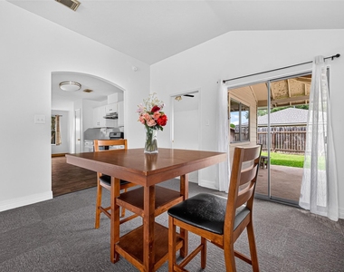 15502 Prairie Oaks Drive - Photo Thumbnail 6