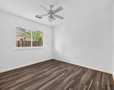 15502 Prairie Oaks Drive - Photo Thumbnail 23