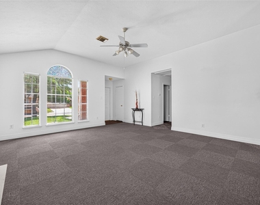 15502 Prairie Oaks Drive - Photo Thumbnail 4