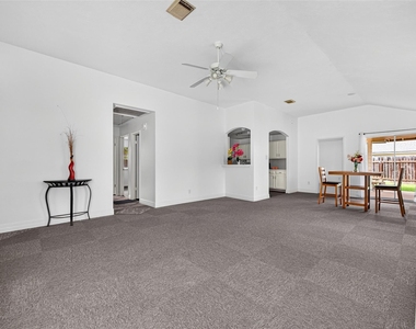 15502 Prairie Oaks Drive - Photo Thumbnail 5