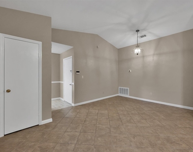 93 W High Oaks Circle - Photo Thumbnail 6