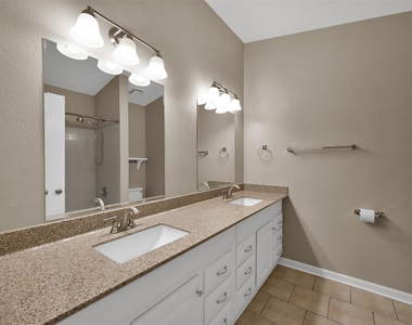 93 W High Oaks Circle - Photo Thumbnail 14