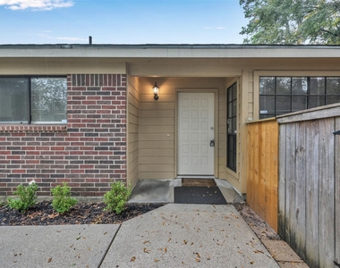 93 W High Oaks Circle - Photo Thumbnail 1