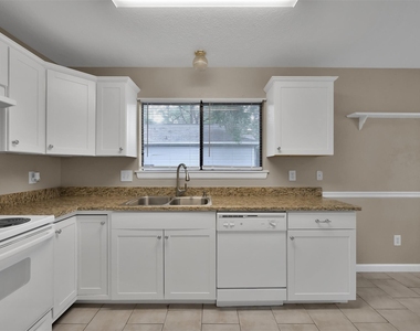 93 W High Oaks Circle - Photo Thumbnail 8