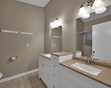 93 W High Oaks Circle - Photo Thumbnail 18