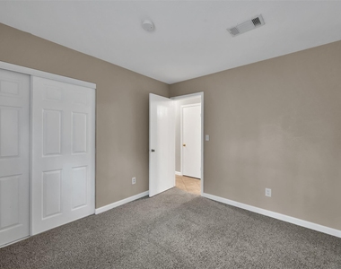 93 W High Oaks Circle - Photo Thumbnail 17