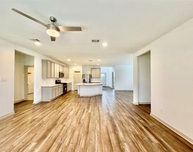 3563 Finn Landing Lane - Photo Thumbnail 4