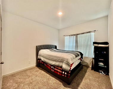 3563 Finn Landing Lane - Photo Thumbnail 8