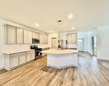 3563 Finn Landing Lane - Photo Thumbnail 3