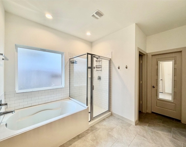 3563 Finn Landing Lane - Photo Thumbnail 9