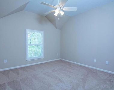 62 E Pipers Green Street - Photo Thumbnail 19
