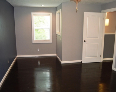 103 Elizabeth Street - Photo Thumbnail 4