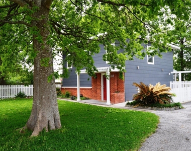 103 Elizabeth Street - Photo Thumbnail 1