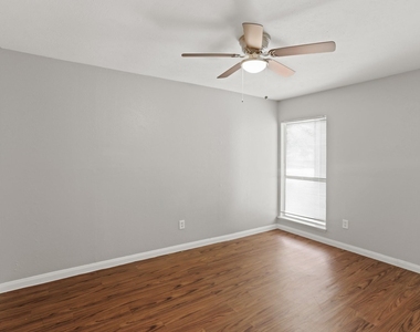 6827 Gettysburg Drive - Photo Thumbnail 16