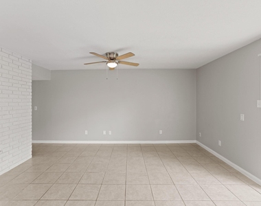 6827 Gettysburg Drive - Photo Thumbnail 11