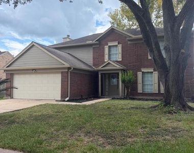5006 Spring Branch Drive - Photo Thumbnail 2