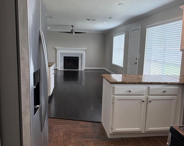 5006 Spring Branch Drive - Photo Thumbnail 34