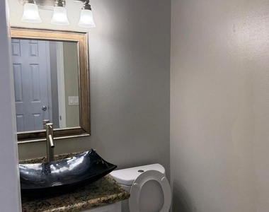 5006 Spring Branch Drive - Photo Thumbnail 28