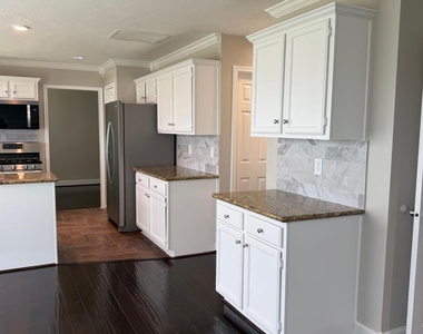 5006 Spring Branch Drive - Photo Thumbnail 42