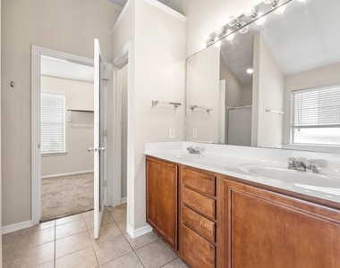 7815 Mary Katheryns Crossing - Photo Thumbnail 13