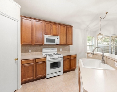 7815 Mary Katheryns Crossing - Photo Thumbnail 7