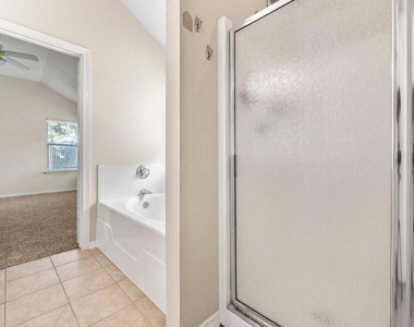 7815 Mary Katheryns Crossing - Photo Thumbnail 16