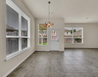 21331 Somerset Shores Crossing - Photo Thumbnail 9