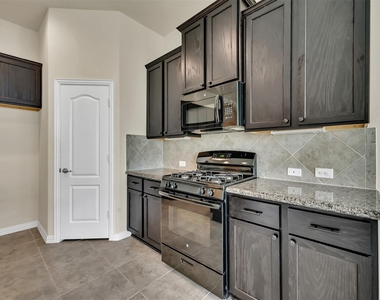 21331 Somerset Shores Crossing - Photo Thumbnail 8