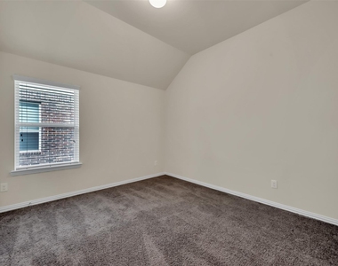 21331 Somerset Shores Crossing - Photo Thumbnail 21