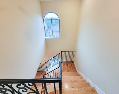 1742 Michigan Street - Photo Thumbnail 12