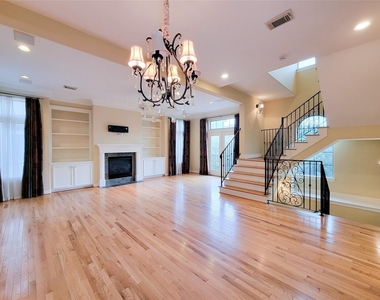 1742 Michigan Street - Photo Thumbnail 15