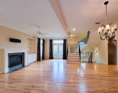 1742 Michigan Street - Photo Thumbnail 16
