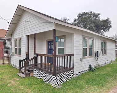 1217 Campbell Street - Photo Thumbnail 7