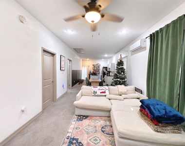 1217 Campbell Street - Photo Thumbnail 13