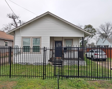 1217 Campbell Street - Photo Thumbnail 3