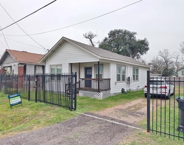 1217 Campbell Street - Photo Thumbnail 2