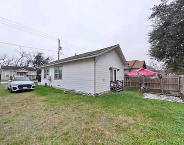 1217 Campbell Street - Photo Thumbnail 10