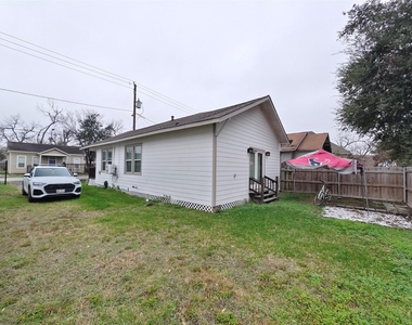 1217 Campbell Street - Photo Thumbnail 9